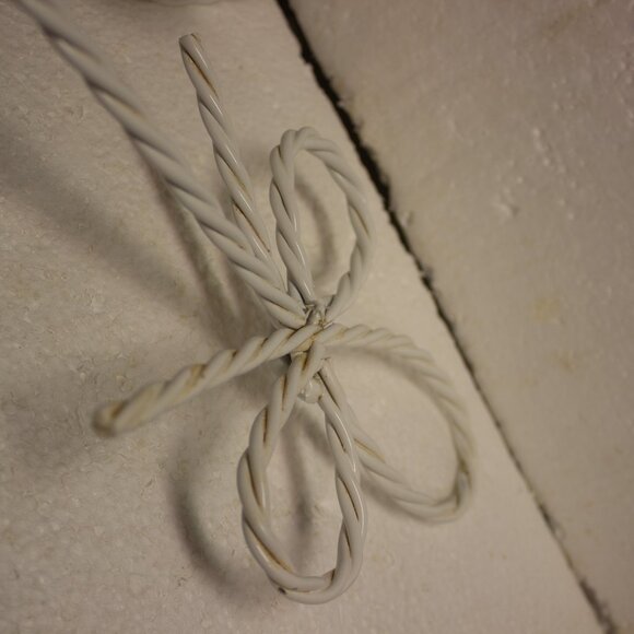 Vintage Metal Rope Bow Wall Sconces Set of Two Pre-owned - Picture 4 of 7